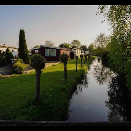 Cozy Chalet In Opmeer Near Amsterdam And Beach Ngoại thất bức ảnh