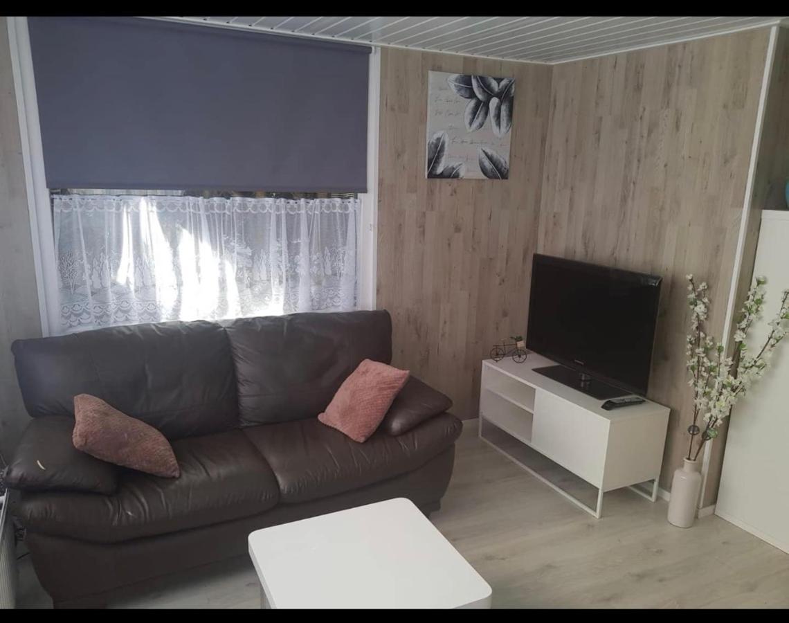 Cozy Chalet In Opmeer Near Amsterdam And Beach Ngoại thất bức ảnh